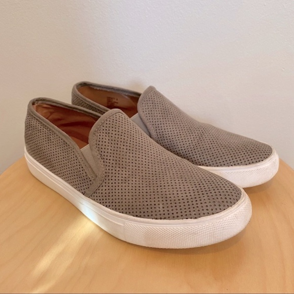 Steve Madden Zarayy grey slip on sneaker